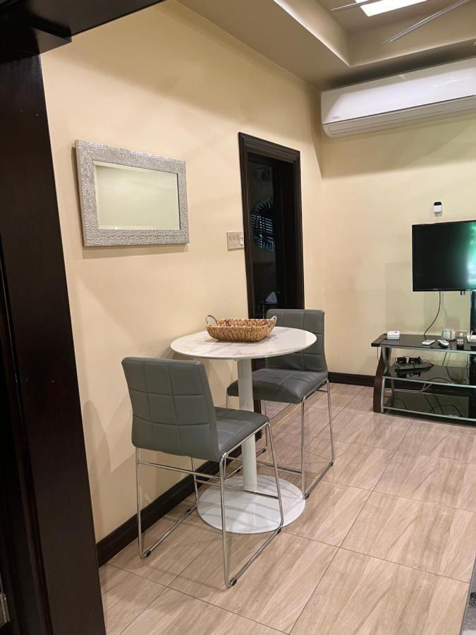 Kingston Oasis One Bedroom Luaran gambar