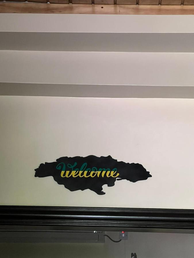 Kingston Oasis One Bedroom Luaran gambar