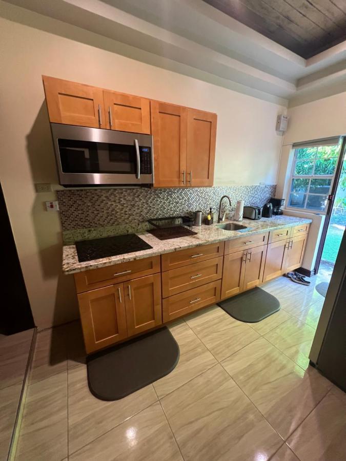 Kingston Oasis One Bedroom Luaran gambar